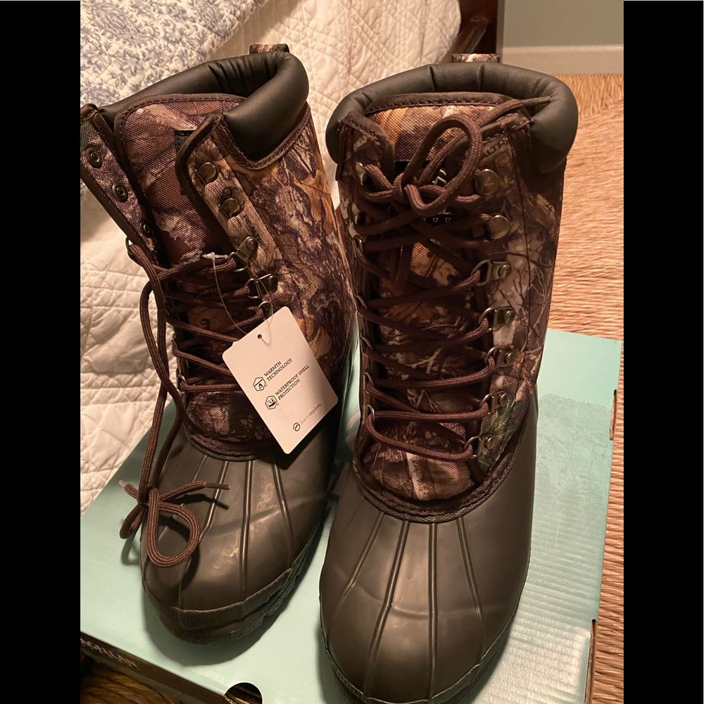 🦆 NEW IN BOX 🌟 Magellan Duck Boot size 8